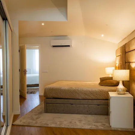 Cava Do Viriato Deluxe Apartment